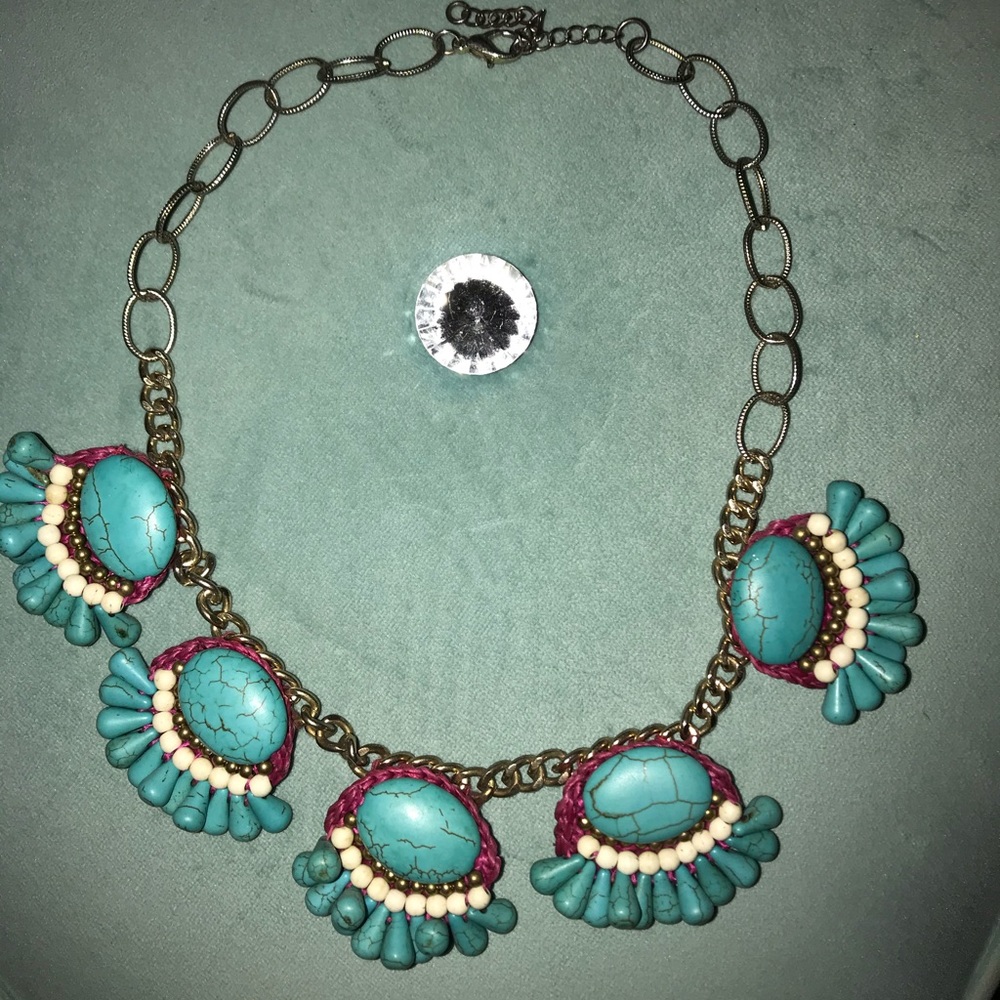 Turquoise gold toned necklace